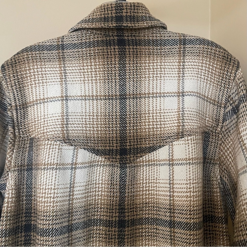 Madewell Flannel Button-Up Shirt-Jacket in Plaid - Picture 6 of 11